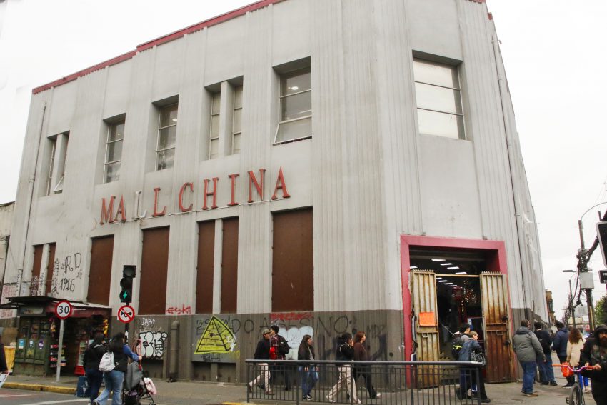 Sernac fiscaliza malls chinos: revisará precios, garantía legal y rotulación de productos