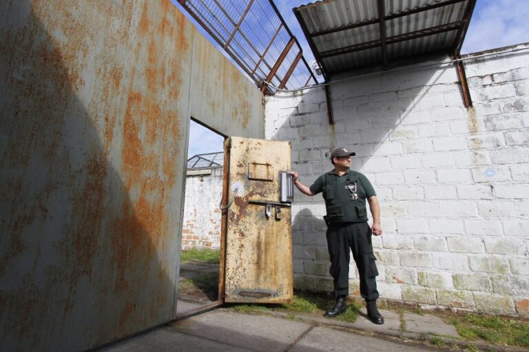 Piden cambios legales por presencia de internos mayores de edad en centro de menores de Coronel