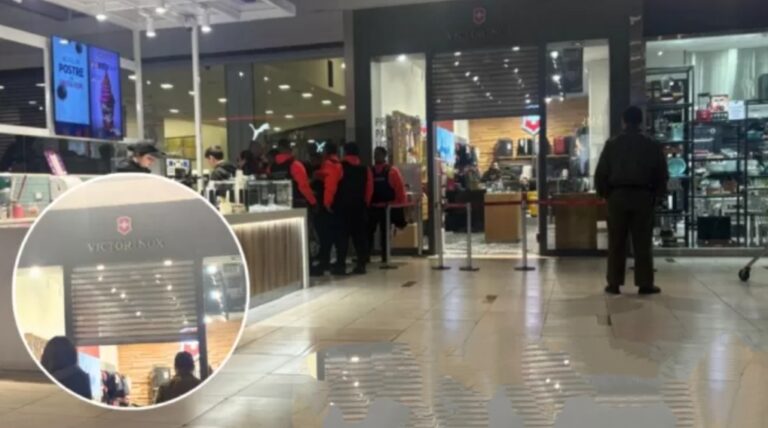 ASALTO MILLONARIO en Mall Plaza Trébol: DELINCUENTES disfrazados de REPARTIDORES roban RELOJES AVALUADOS en  millones