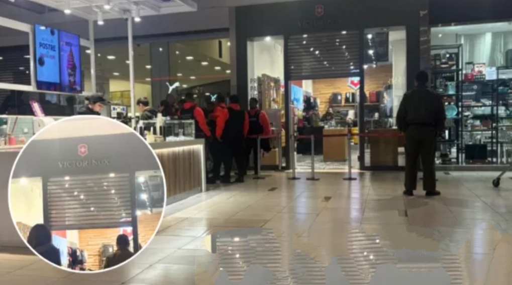 ASALTO MILLONARIO en Mall Plaza Trébol: DELINCUENTES disfrazados de REPARTIDORES roban RELOJES AVALUADOS en  millones