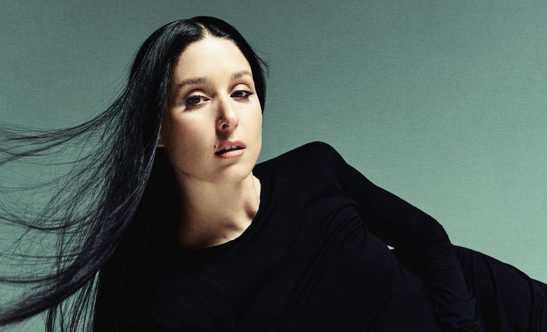 Francisca Valenzuela regresa a Concepción de la mano de su nuevo álbum “Maldita”