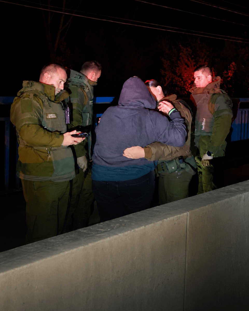 Nuevamente CARABINEROS EVITA TRAGEDIA y RESCATA a joven que intentó Lanzarse al río Leufucade en Lanco
