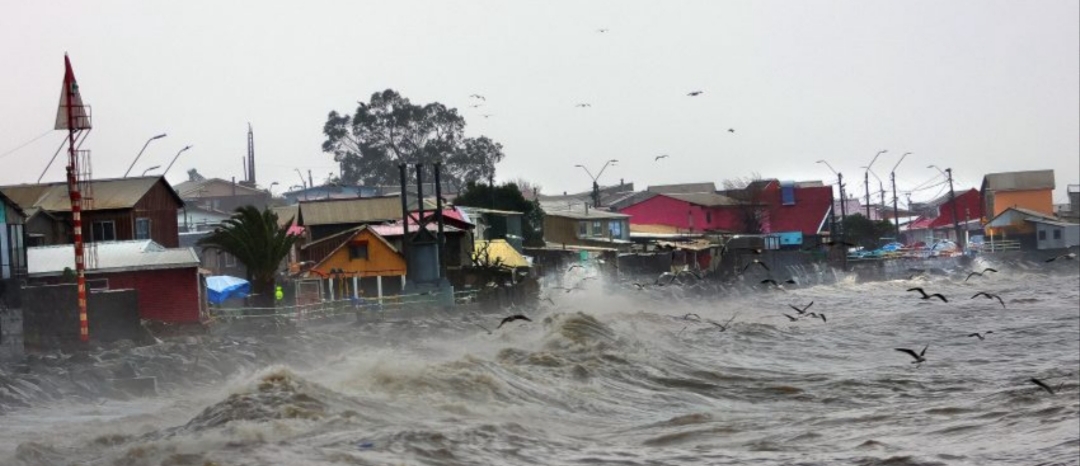 SISTEMA FRONTAL GOLPEA CON FUERZA AL BIOBÍO: un FALLECIDO, EVACUACIONES y VIENTOS de hasta 160 km/h