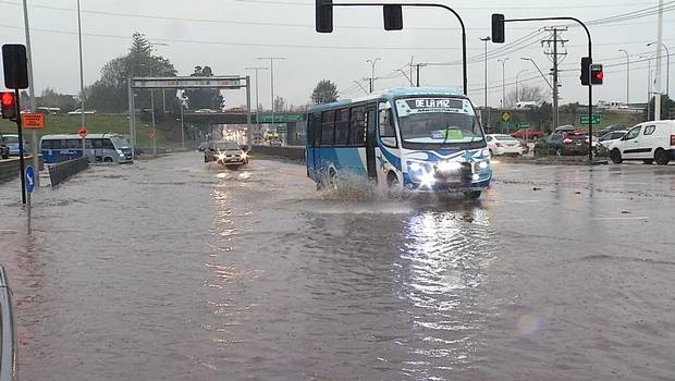 ¿Qué pasa si no puedo ir a trabajar por las lluvias? Esto dice la Dirección del Trabajo