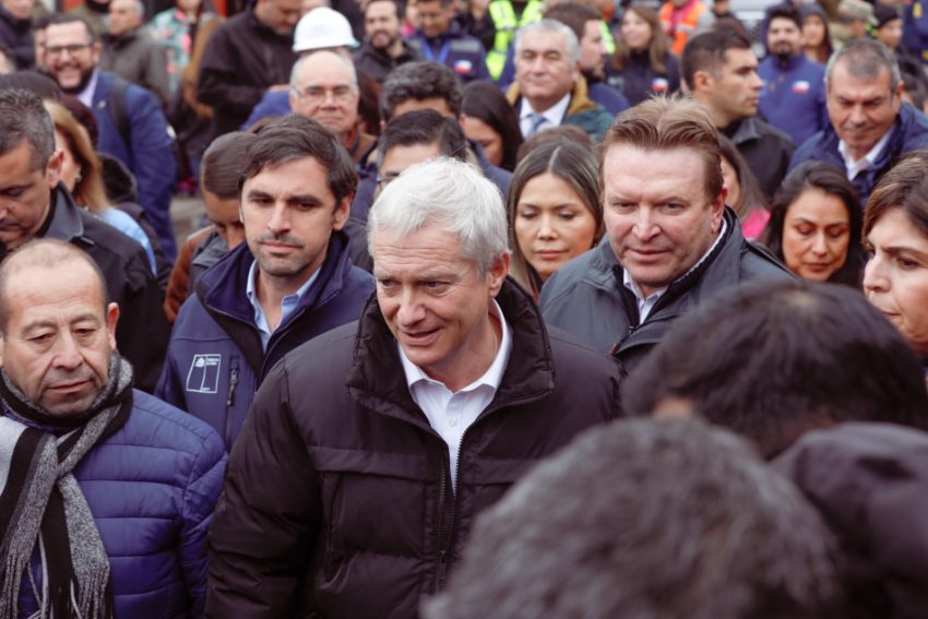Minuto a minuto: Presidente Kast recorre el Biobío por emergencia del sistema frontal