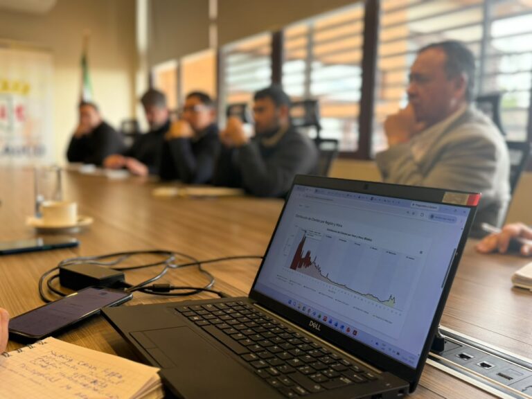 Autoridades refuerzan coordinación en Arauco para enfrentar sistema frontal y resguardar el suministro eléctrico