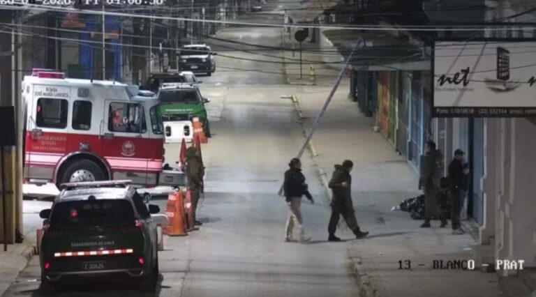 Carabinera CAYÓ SIETE METROS durante PERSECUCIÓN a SOSPECHOSO