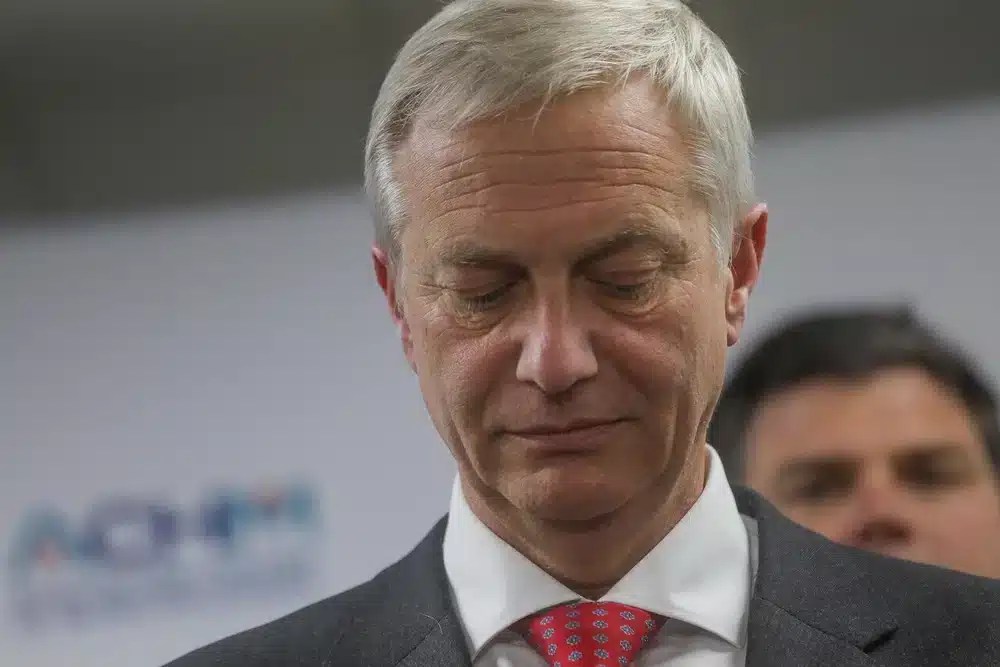 En el PISO: APROBACIÓN al presidente Kast se DESPLOMA al 25,6% y DESAPROBACIÓN llega al 58,9% según Pulso Ciudadano