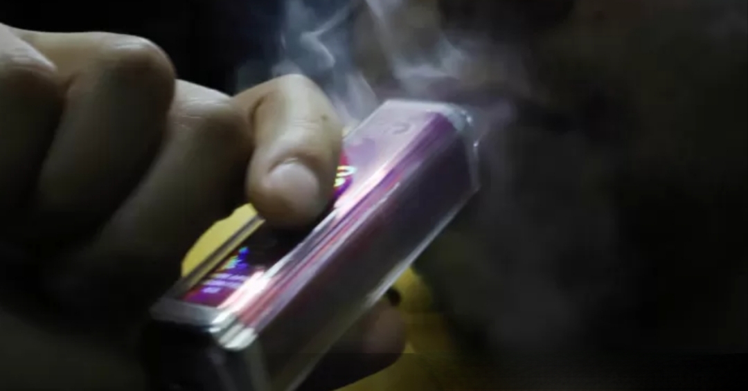 ALERTA por AUMENTO del VAPEO en ADOLESCENTES: UNO de cada TRES ESCOLARES ya ha probado un CIGARRILLO ELECTRÓNICO