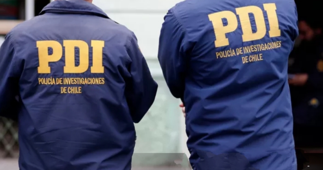 DETIENEN a dos SUJETOS acusados de ASALTAR REITERADAMENTE a ADULTO MAYOR con MOVILIDAD REDUCIDA en Los Ángeles