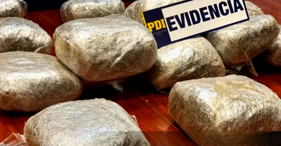 PDI INCAUTA 117 kilos de DROGA y DETIENE a cinco INTEGRANTES de banda que TRASLADABA CARGAMENTO