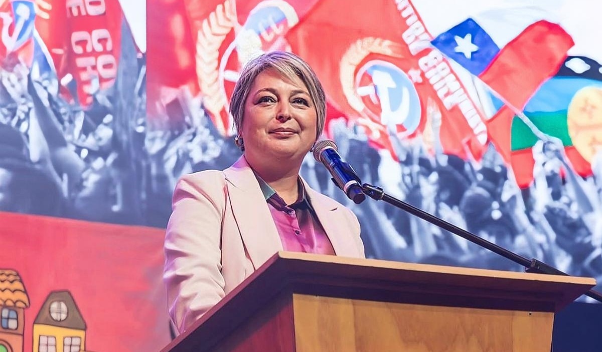 Jeannete Jara REAPARECE pidiendo que la IZQUIERDA se UNA para que la ultraderecha «NUNCA MÁS gobierne en CHILE»