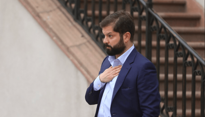 «CULPAR al gobierno ANTERIOR no soluciona NADA»: Gabriel Boric CRITICA gobierno de KAST